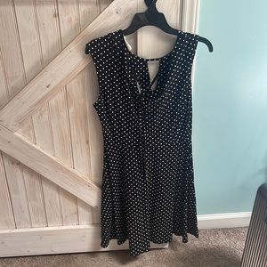 Black and White Polka dot Bebop dress. Size large.
